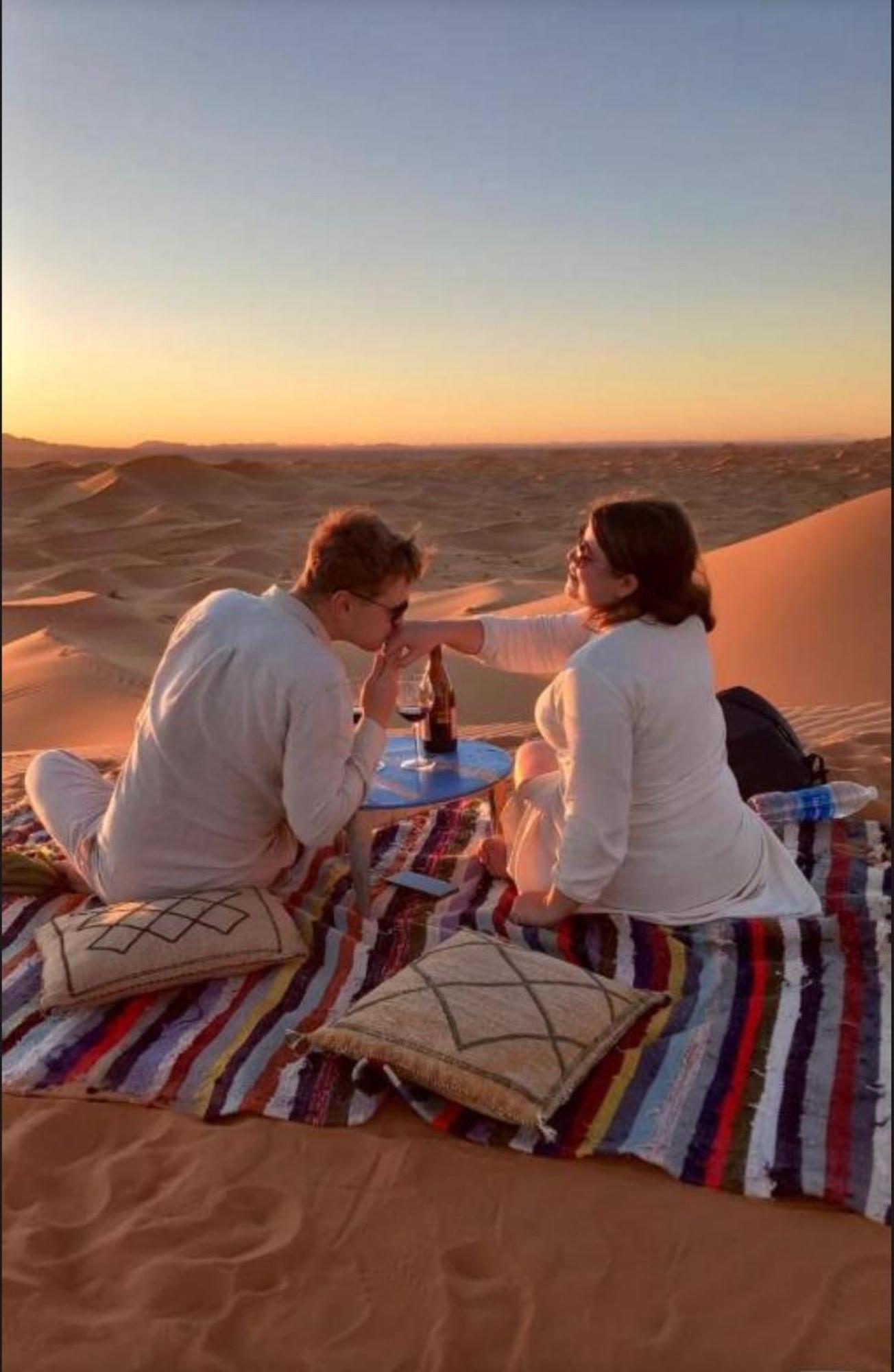 Merzouga Lovely Luxury Camp Exteriör bild